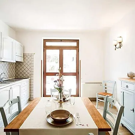 Aparthotel Trulli Nuova Aia 4*